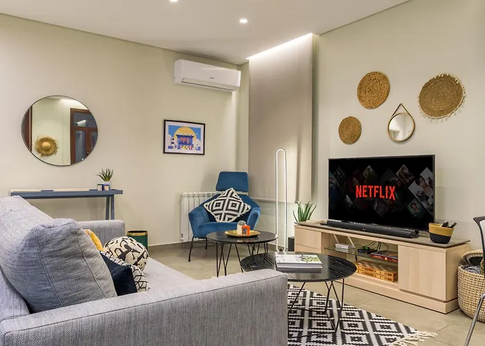 Bubble Beach 2-Br In Batroun Souks - Parking