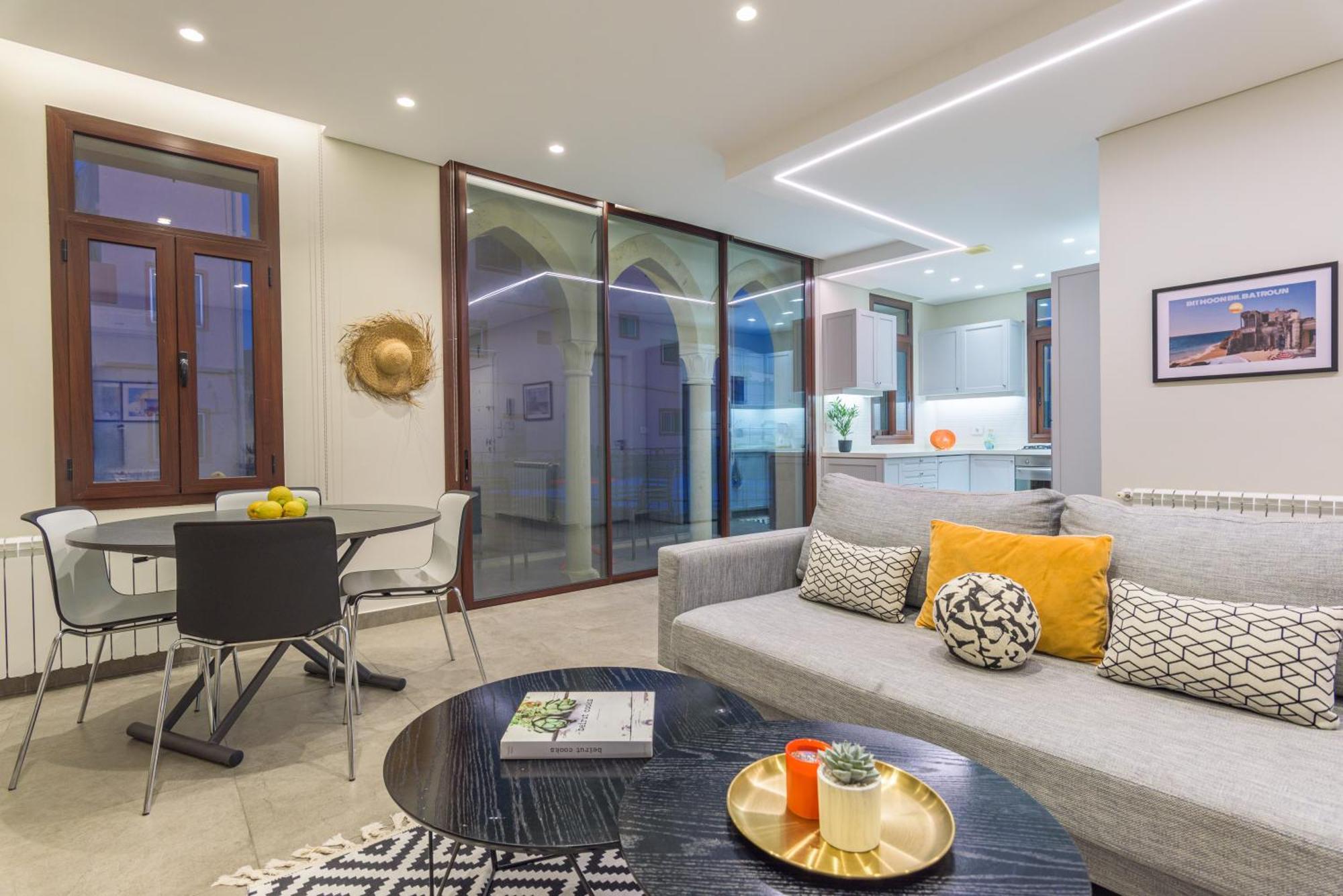 Bubble 2-br In Souks - Parking Apartment
