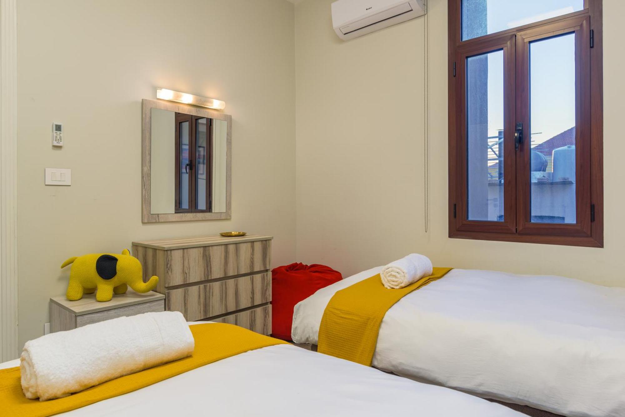 Bubble 2-br In Souks - Parking Apartment