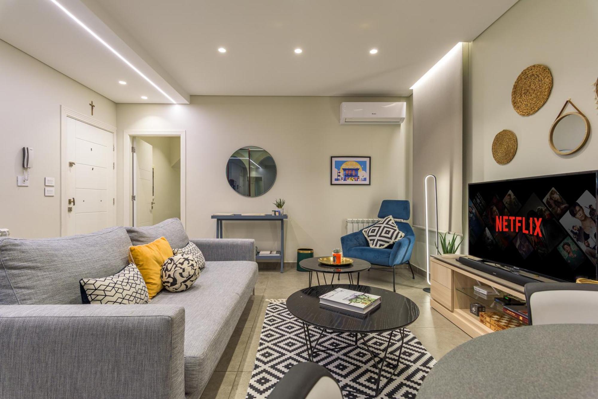 Bubble 2-br In Souks - Parking