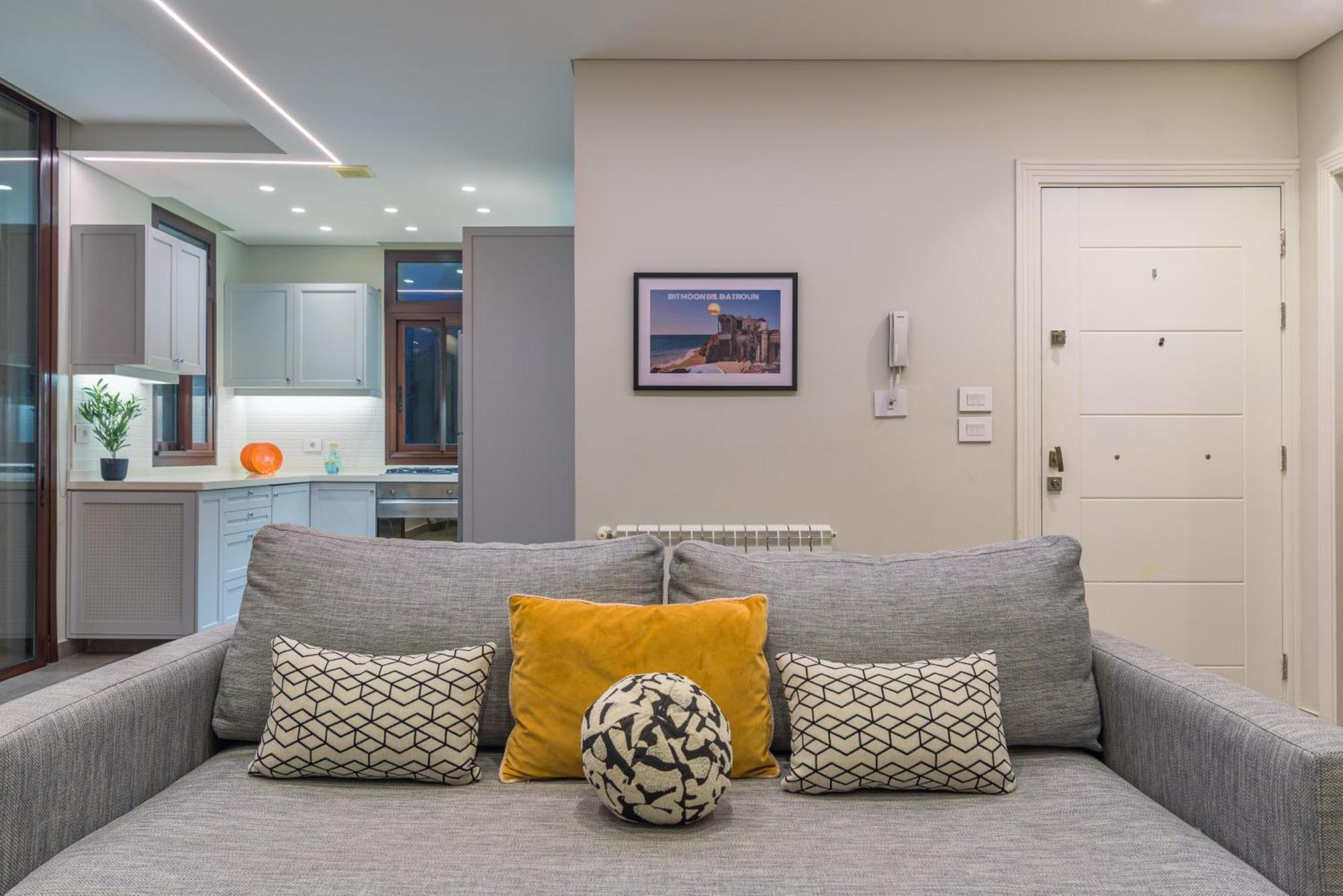 Bubble 2-br In Souks - Parking * Batroun